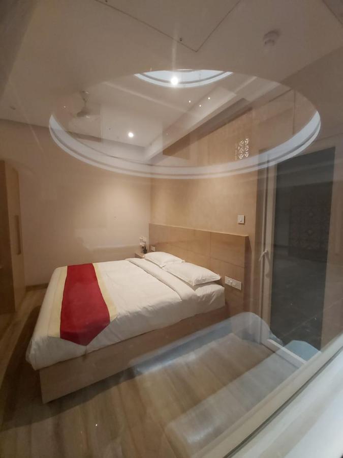 Acco Grand Hotel Lakhnau Kültér fotó