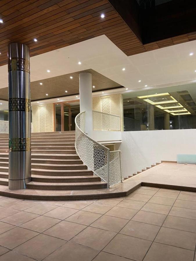 Acco Grand Hotel Lakhnau Kültér fotó