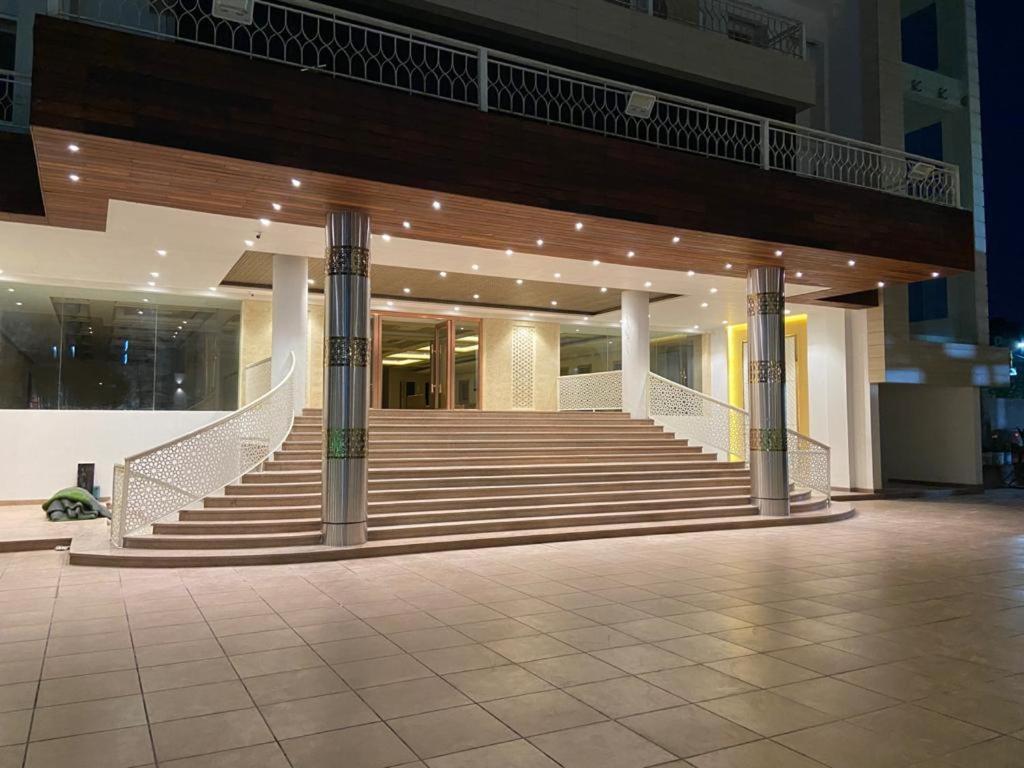 Acco Grand Hotel Lakhnau Kültér fotó