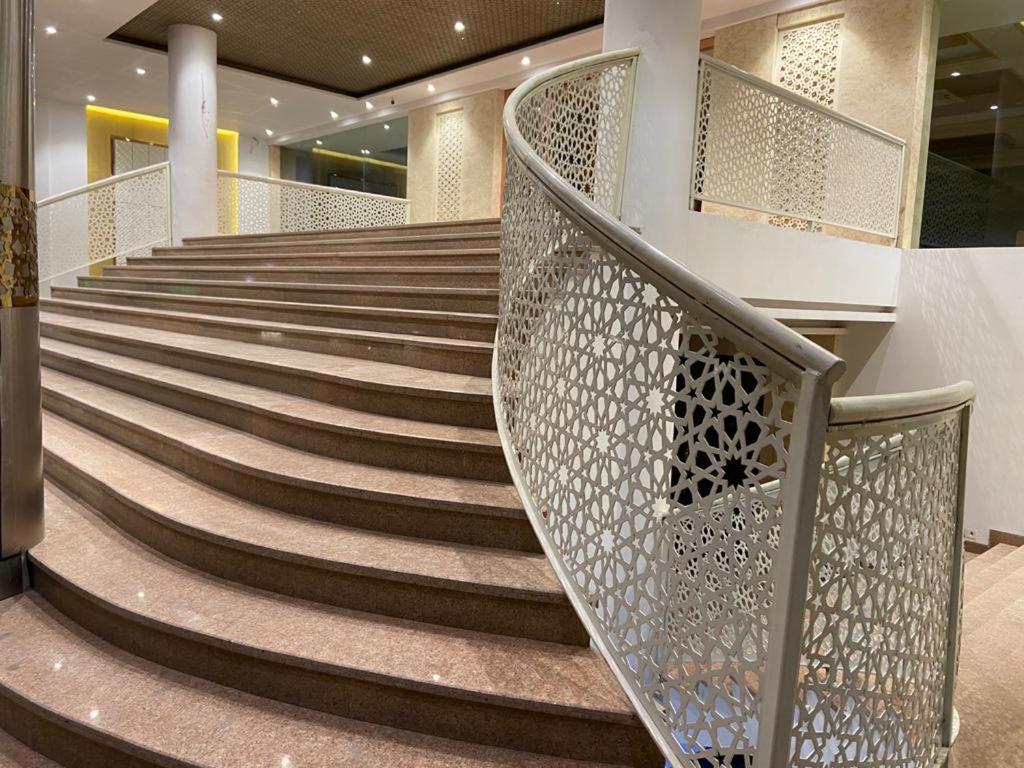 Acco Grand Hotel Lakhnau Kültér fotó