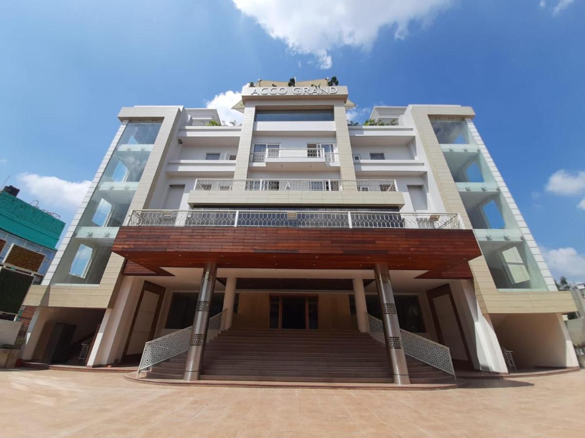 Acco Grand Hotel Lakhnau Kültér fotó