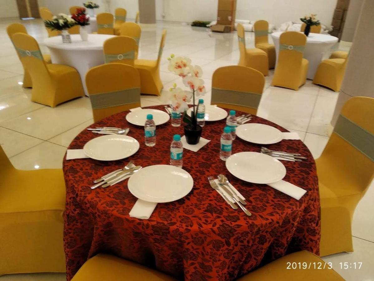 Acco Grand Hotel Lakhnau Kültér fotó
